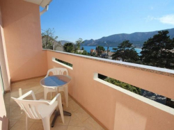 Apartments Derencinovic Baska (Island Krk)