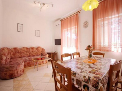 Apartments Derencinovic Baska (Island Krk)