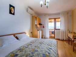 Apartments Zorica Cres (Island Cres)