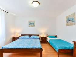 Apartments Stanko Kustici (Island Pag)