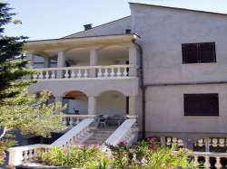 Apartments Villa Jadranka  Omisalj (Island Krk)